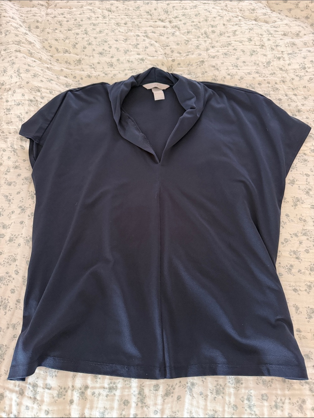 Women's Navy Short-Sleeve V-Neck Top
